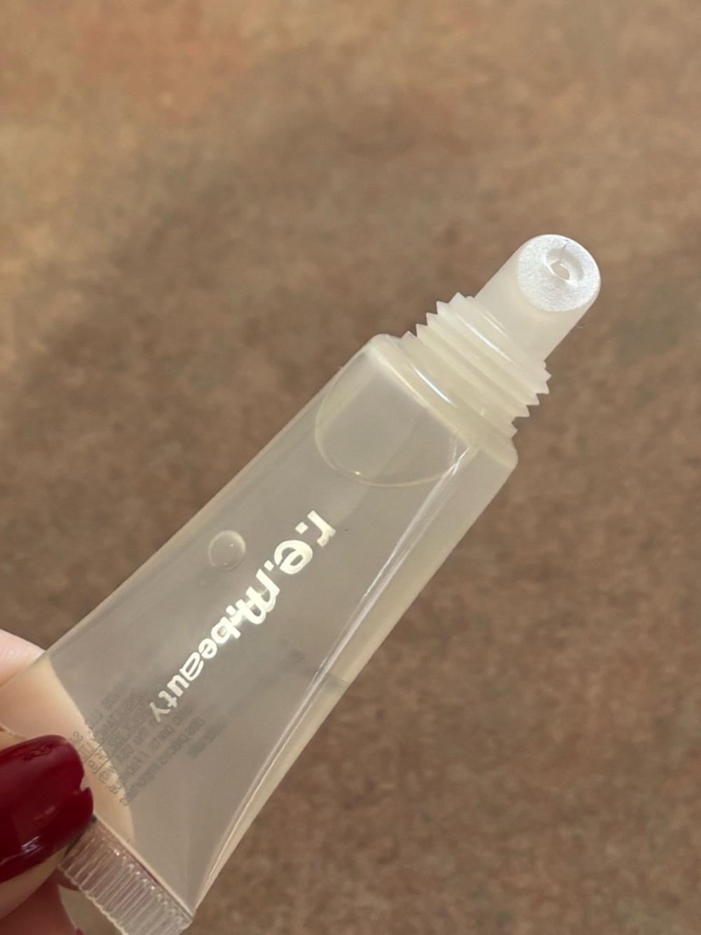 New, r.e.m. beauty clear plumping lip gloss - Picture 3 of 9